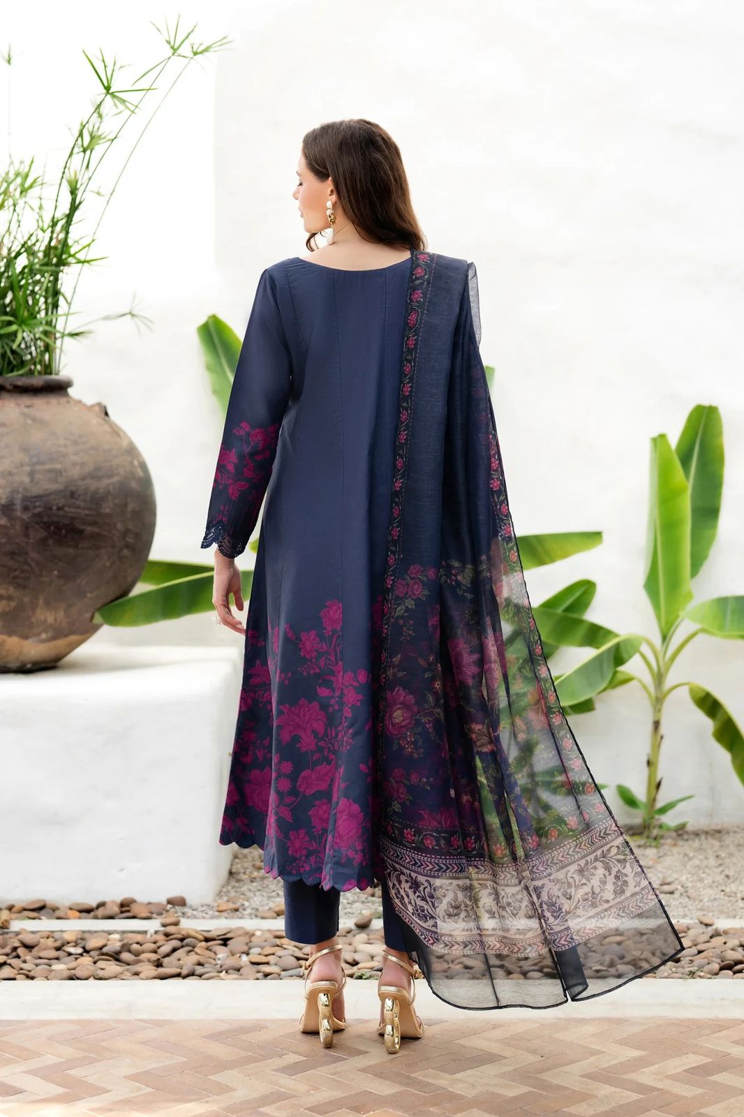 Fabric digital printed lawn