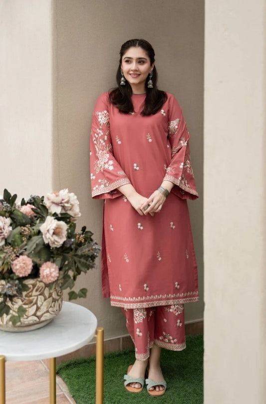 Fabric: Premium Lawn  – 2pc
